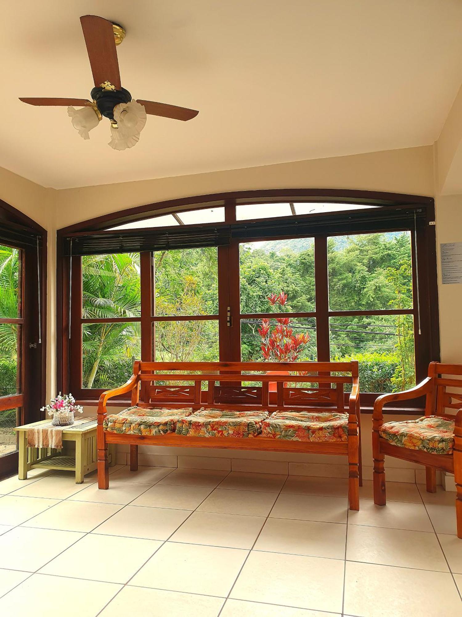 Aconchego De Itaipava - Casa De 3 Quartos, Equipada, Area Kids, Jacuzzi, Pet Friendly, Churrasqueira, Em Meio A Natureza E Proximo Ao Centro Do Bairro Petrópolis Zewnętrze zdjęcie